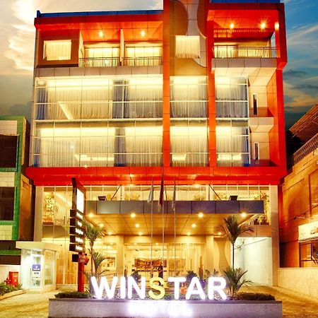 Winstar Hotel Pekanbaru Exterior foto