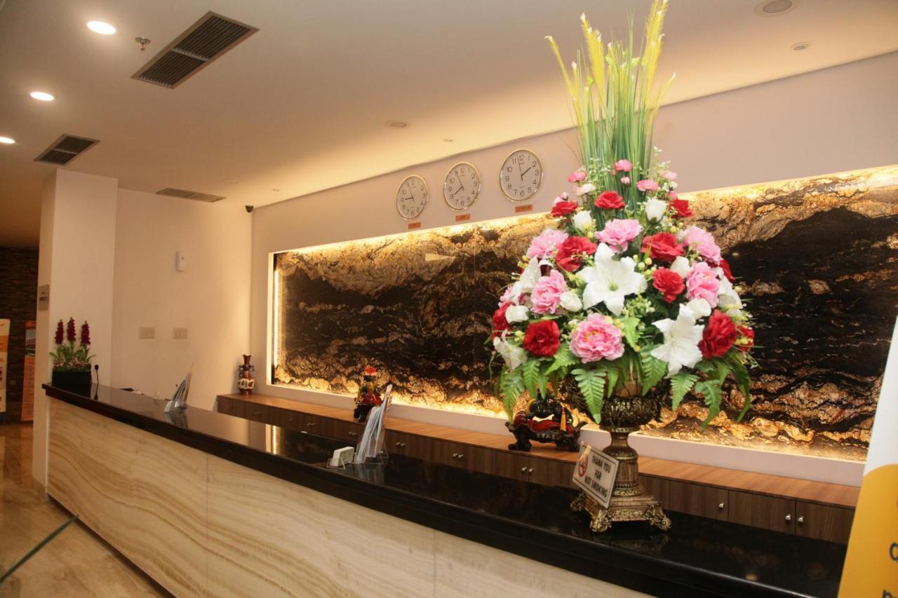 Winstar Hotel Pekanbaru Exterior foto